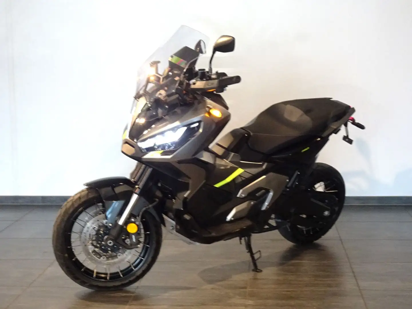 Honda X-ADV 750 Special Edition 24/Garantie/Heck kurz Noir - 1