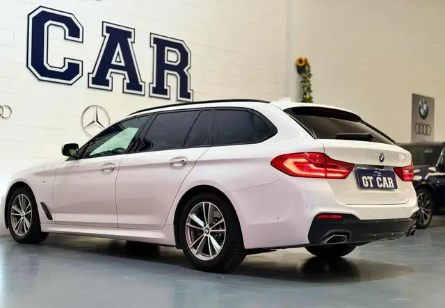 BMW 5 Series view 6