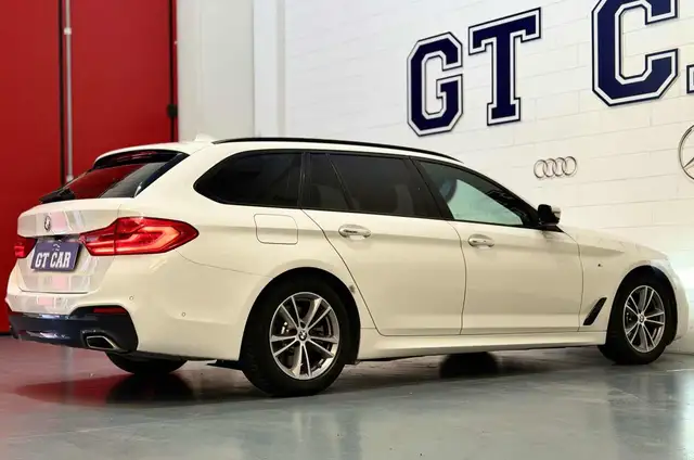 BMW 5 Series view 7