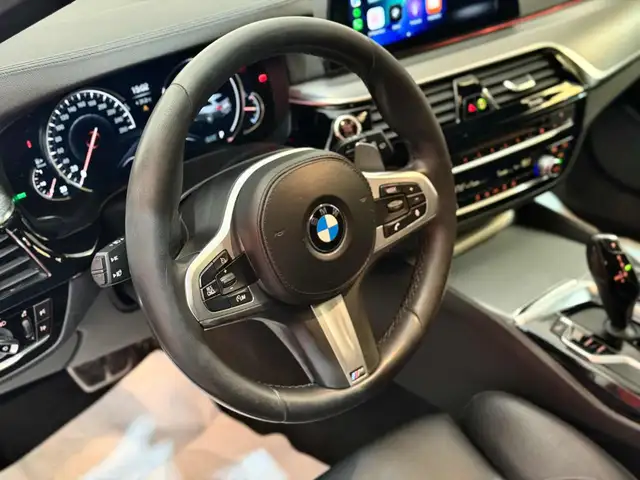 BMW 5 Series view 12