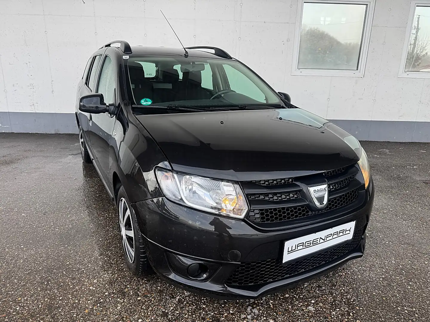 Dacia Logan MCV Ambiance TCe 90 Schwarz - 2