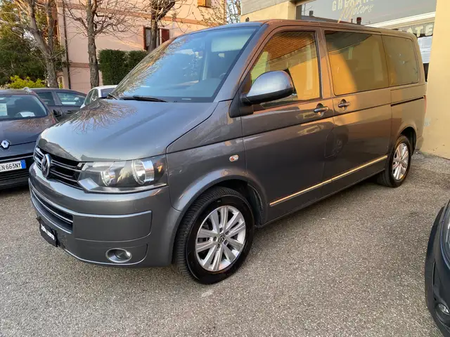 Volkswagen T6 Multivan Multivan 2.0 tdi  140cv 7 posti  NEOPATENTATI!!!