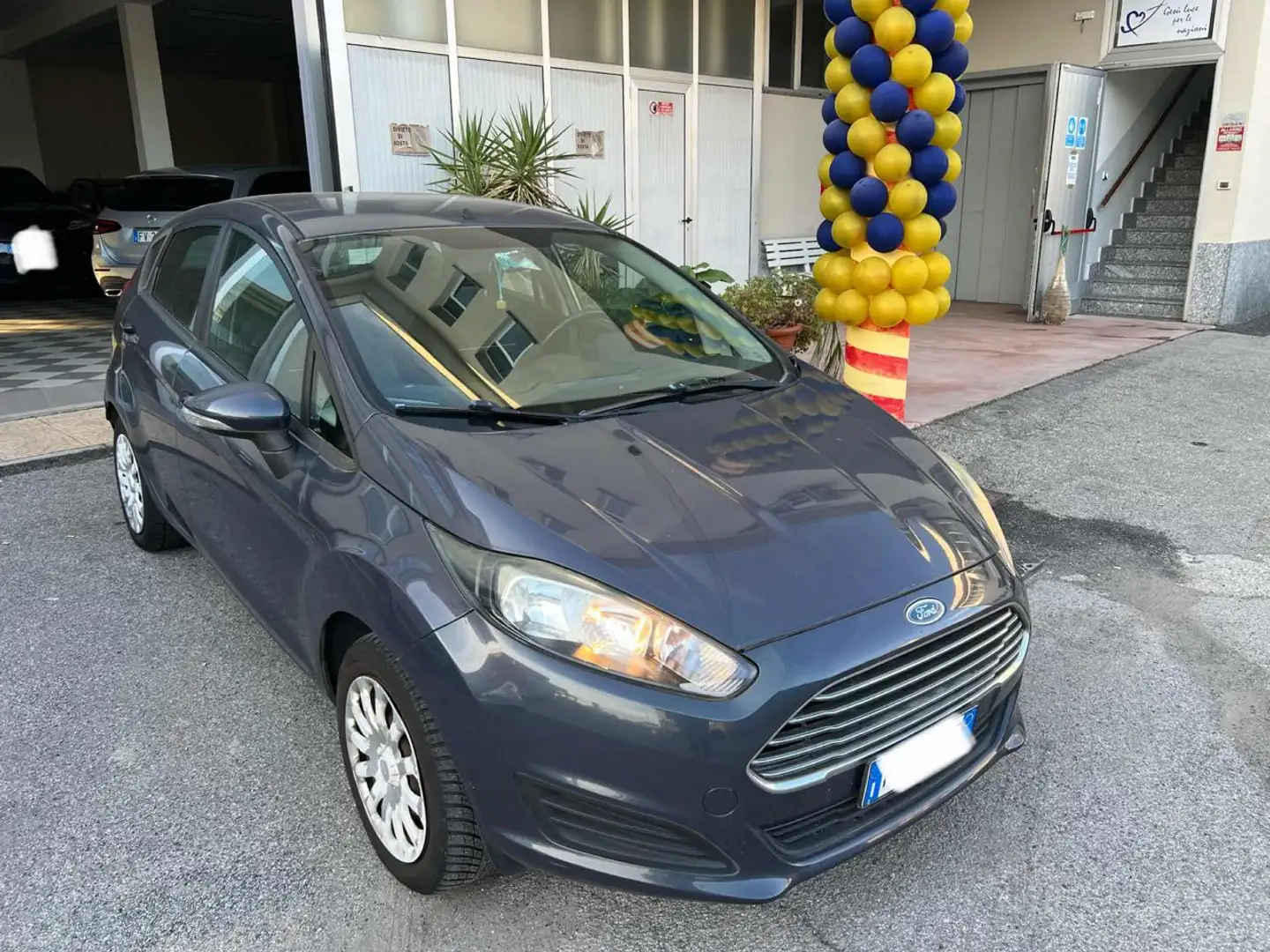 Ford Fiesta 1.0 80CV 5 porte Gris - 2