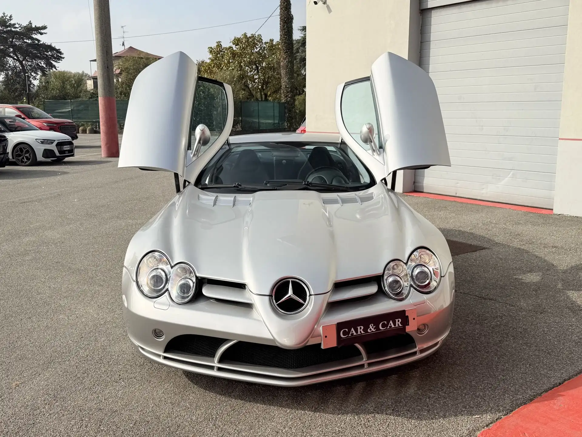 벤츠 SLR McLaren 2004 은색 사진 3
