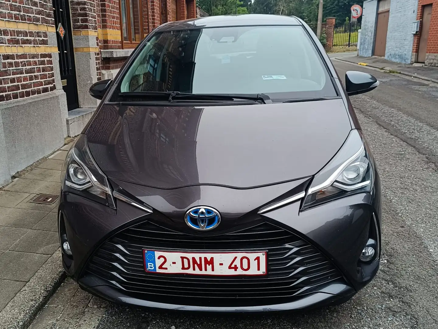 Toyota Yaris Yaris 1.5i Dual VVT-iE Y20 CVT Zwart - 1