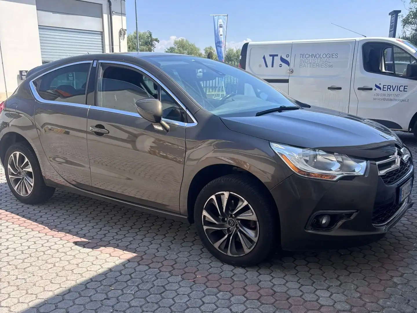 Citroen DS4 DS4 1.6 thp So Chic 155cv cmp6 Oro - 1