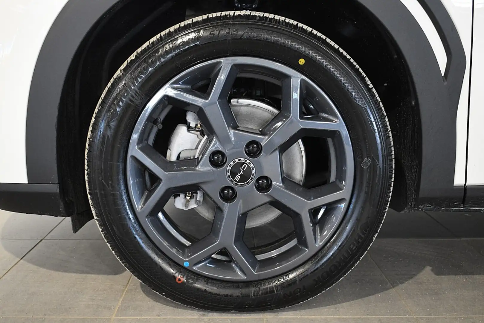 BYD Dolphin Surf Boost *In Kürze Verfügbar* Schwarz - 2