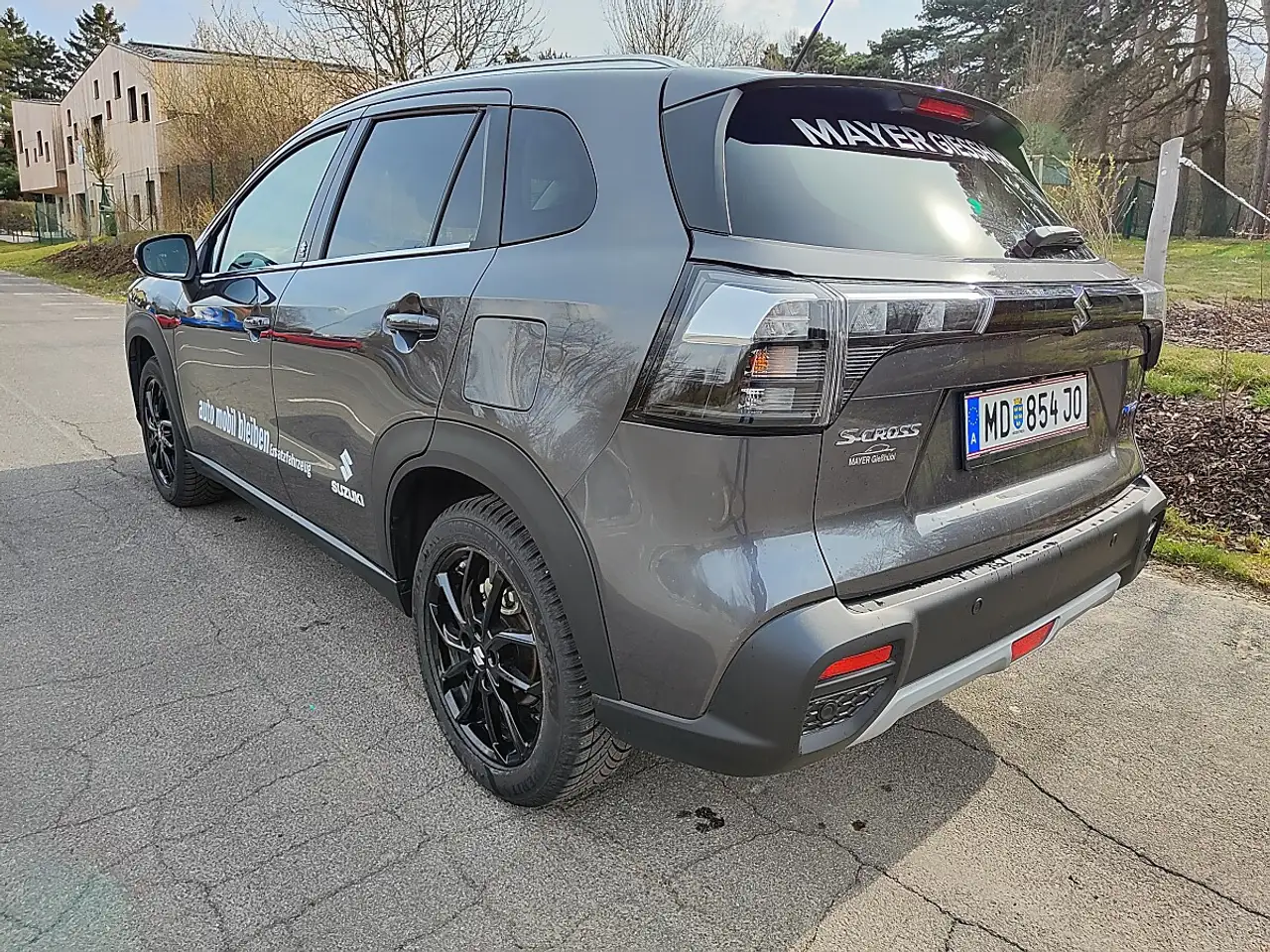 Suzuki S-Cross 2025
