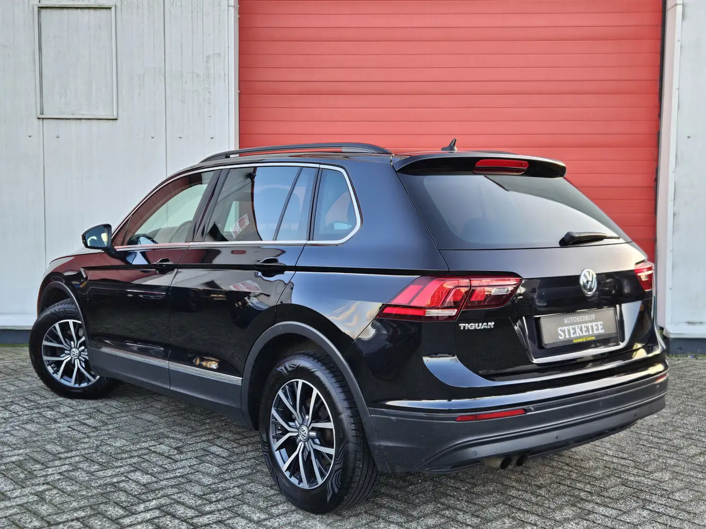 Volkswagen Tiguan 1.4 TSI ACT Connected Series | Pano | ACC Schwarz - 2