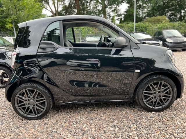 smart forTwo *BRABUS-TAILOR-MADE*PANO*NAVI*JBL*