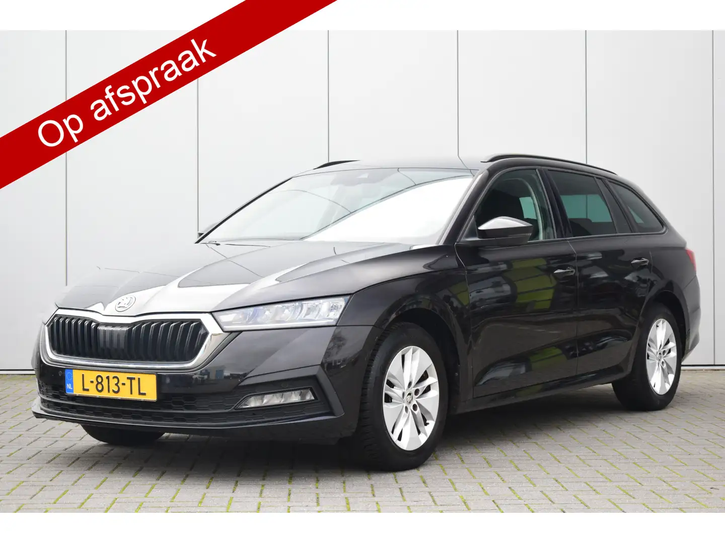 Skoda Octavia Combi 1.0 TSI Business Edition Priv/Glass Navi/Car Zwart - 1