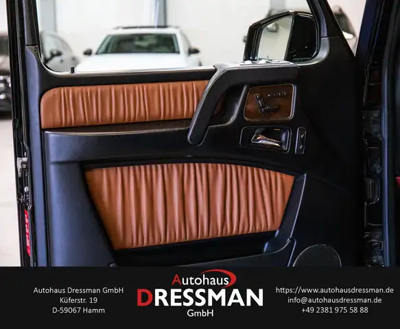 Mercedes-Benz G-Class view 9