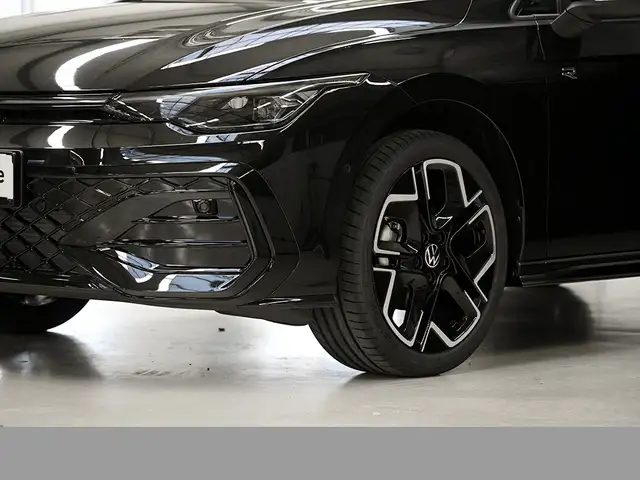 Volkswagen Golf view 5