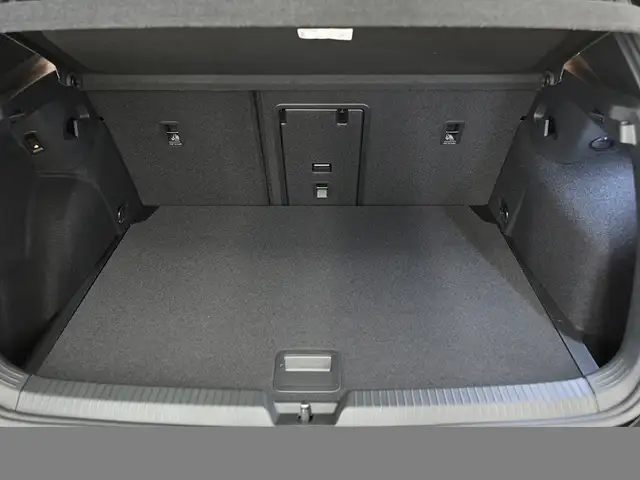 Volkswagen Golf view 8