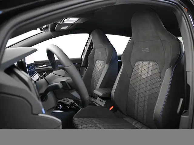 Volkswagen Golf view 11
