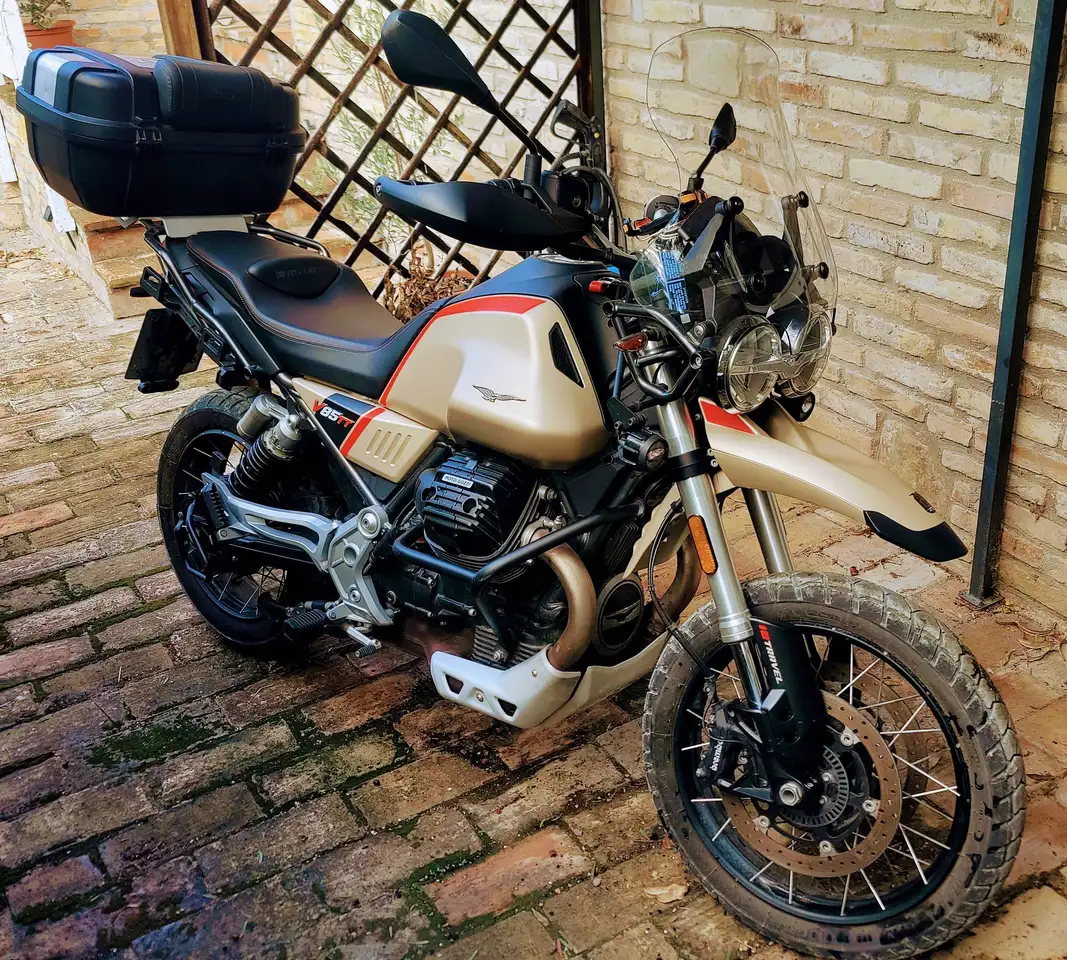 Moto Guzzi V 85 TT