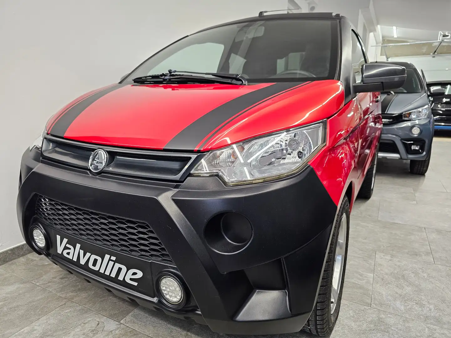 Aixam Crossline Premium Sport TOP Pickerl neu 1. Besitz Model 2020 Червоний - 1