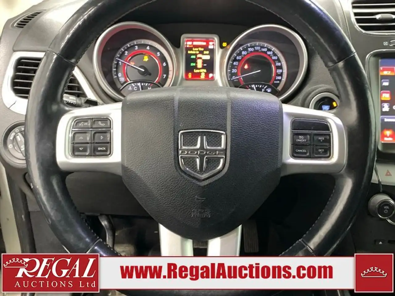 Dodge Journey снимка Dodge Journey