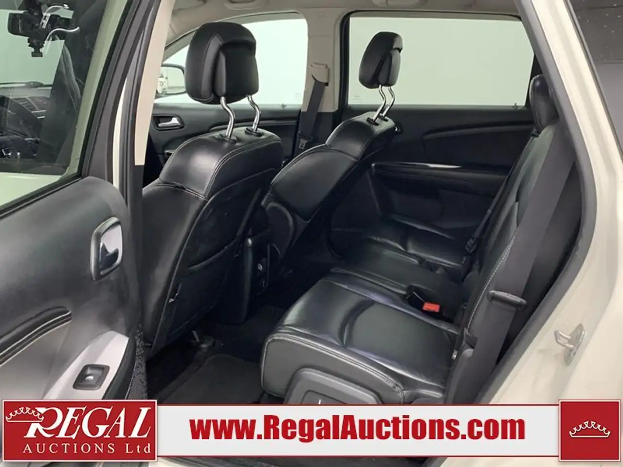 Dodge Journey снимка Dodge Journey