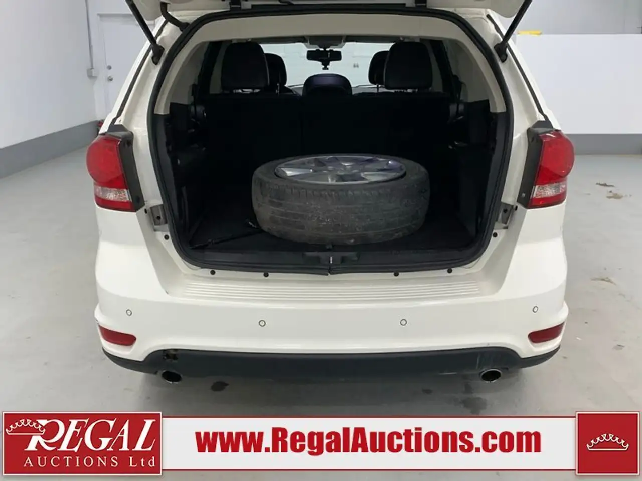 Dodge Journey снимка Dodge Journey