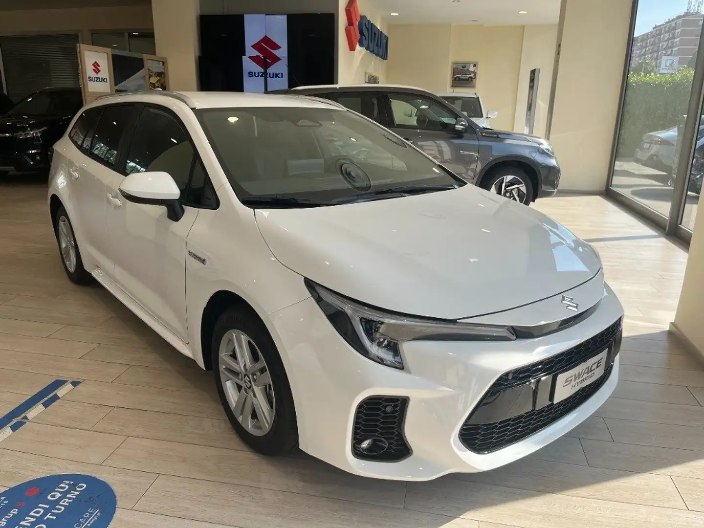 Suzuki Swace 1.8 Hybrid E-CVT 2WD Top Blanco - 1