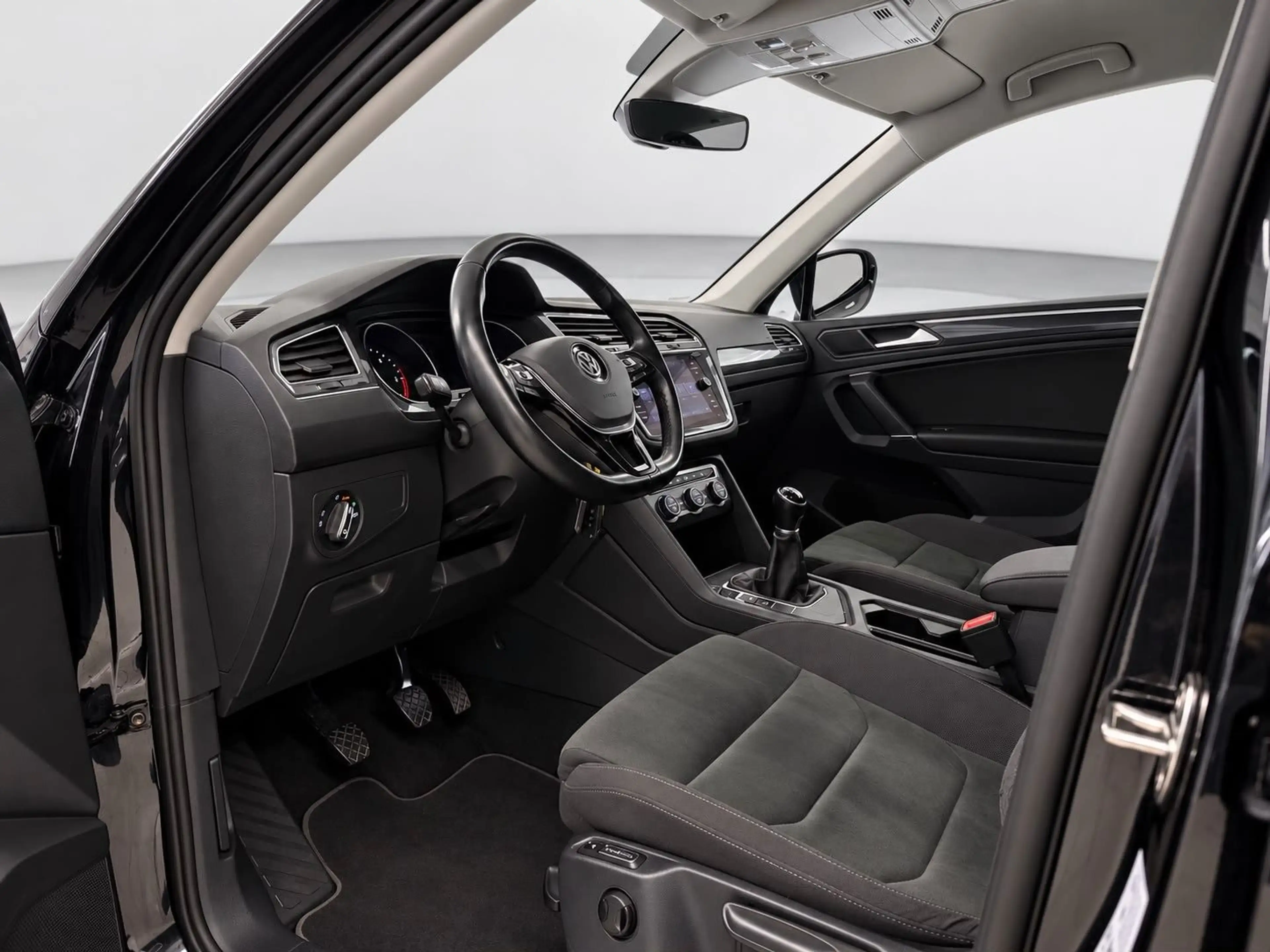 Volkswagen Tiguan Allspace Comfortline — photo 12