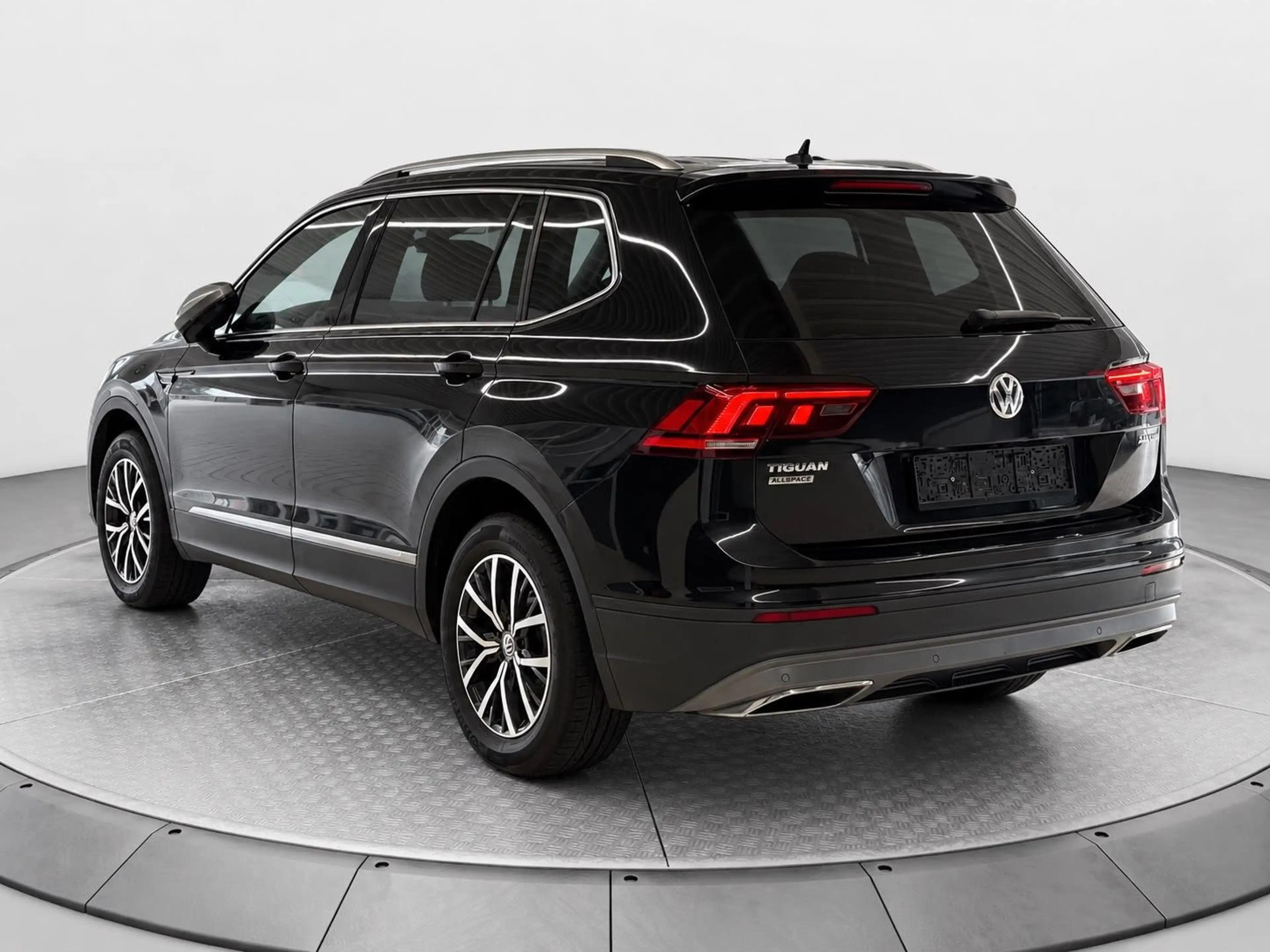 Volkswagen Tiguan Allspace Comfortline — photo 7