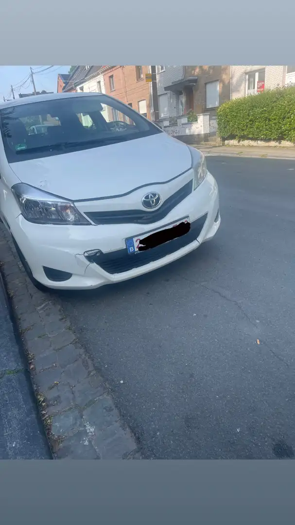 Toyota Yaris 1.0i 16v Linea Natura - 2