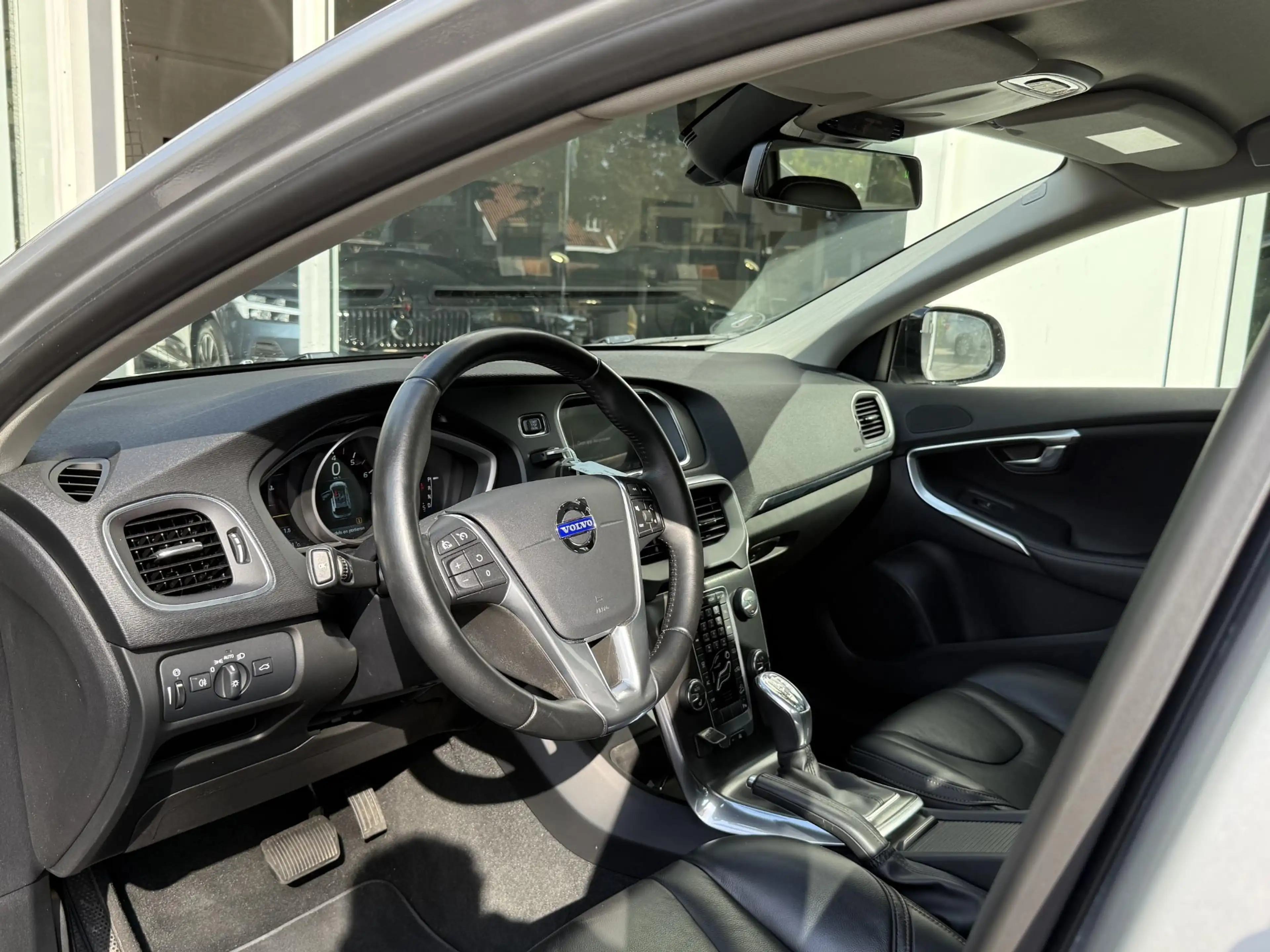 Volvo V40 Cross Country 2.5 T5 AWD Momentum Aut. |Camera|Carplay|Leder| — photo 15