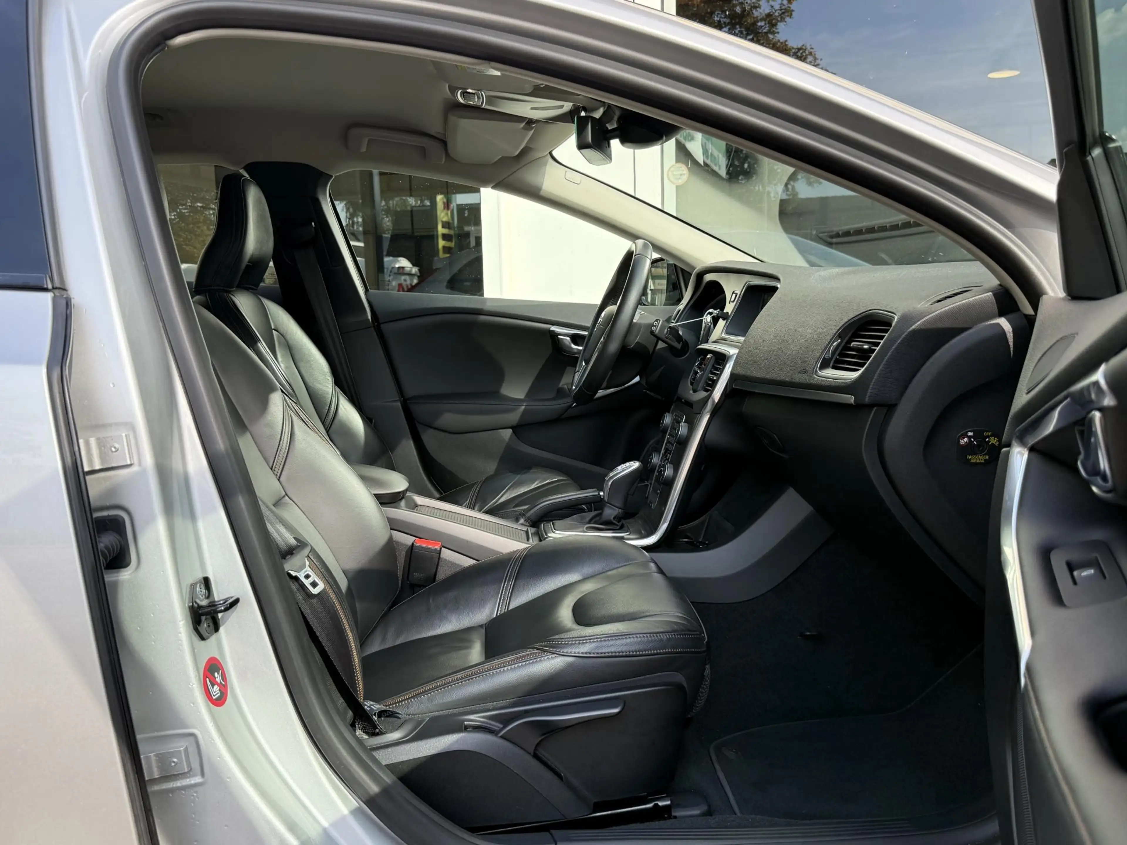 Volvo V40 Cross Country 2.5 T5 AWD Momentum Aut. |Camera|Carplay|Leder| — photo 25