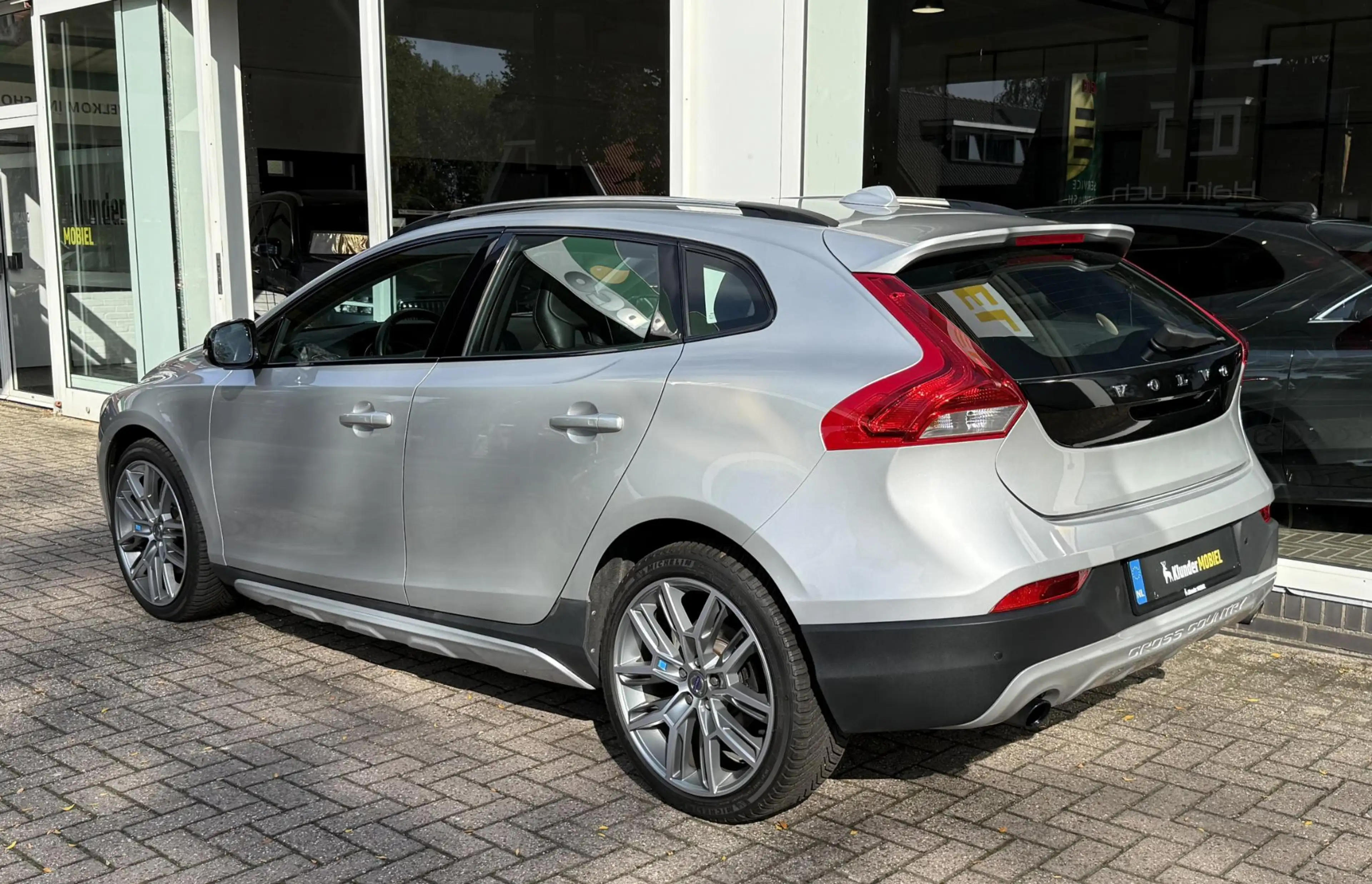 Volvo V40 Cross Country 2.5 T5 AWD Momentum Aut. |Camera|Carplay|Leder| — photo 17