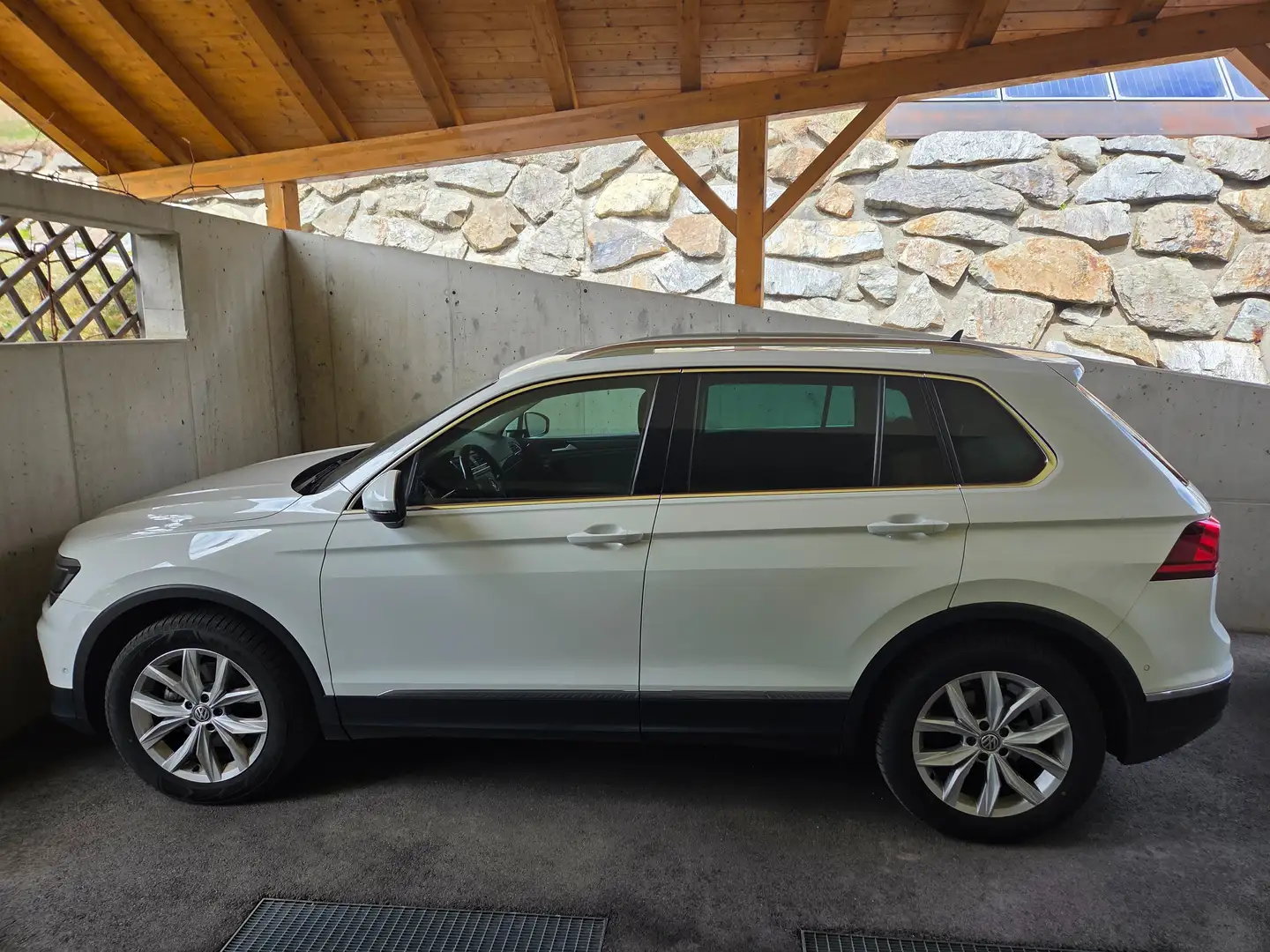Volkswagen Tiguan Tiguan 2,0 TDI SCR 4Motion Comfortline DSG Comfortline Weiß - 2