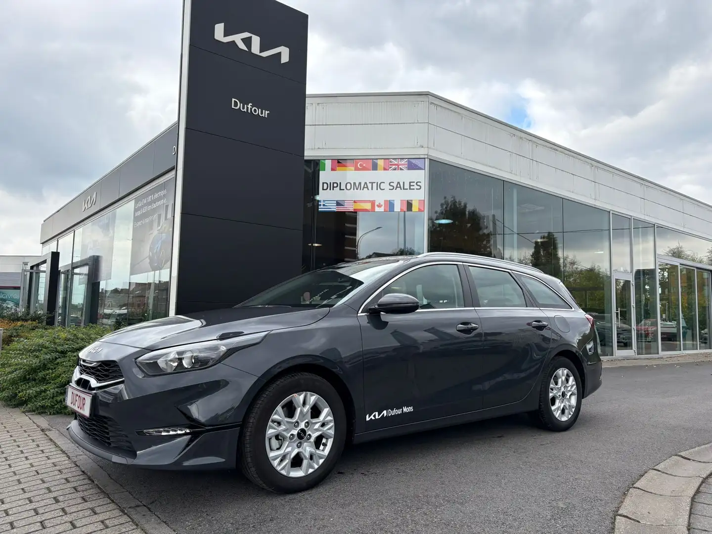 Kia Ceed SW / cee'd SW Pulse 1.0 Grau - 1