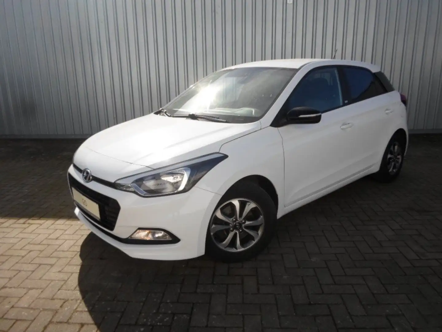 Hyundai i20 Passion Weiß - 1