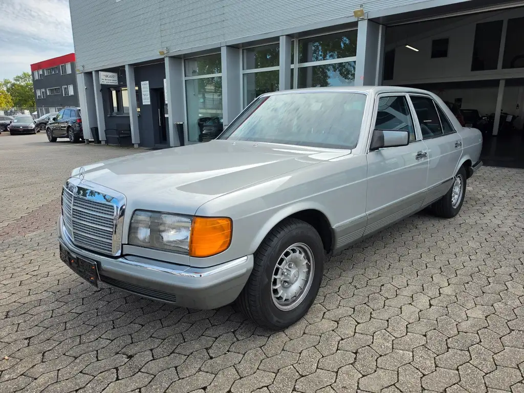 Mercedes-Benz 280 1984 из Европы — купить под ключ