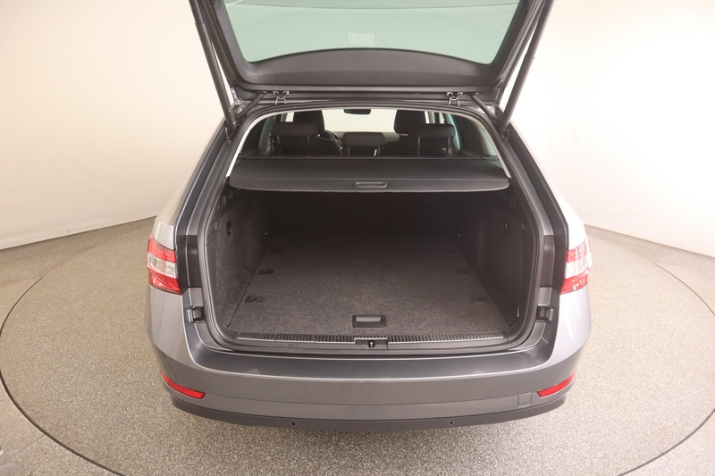 Skoda Superb 4x4 Ambition TDI DSG — photo 9