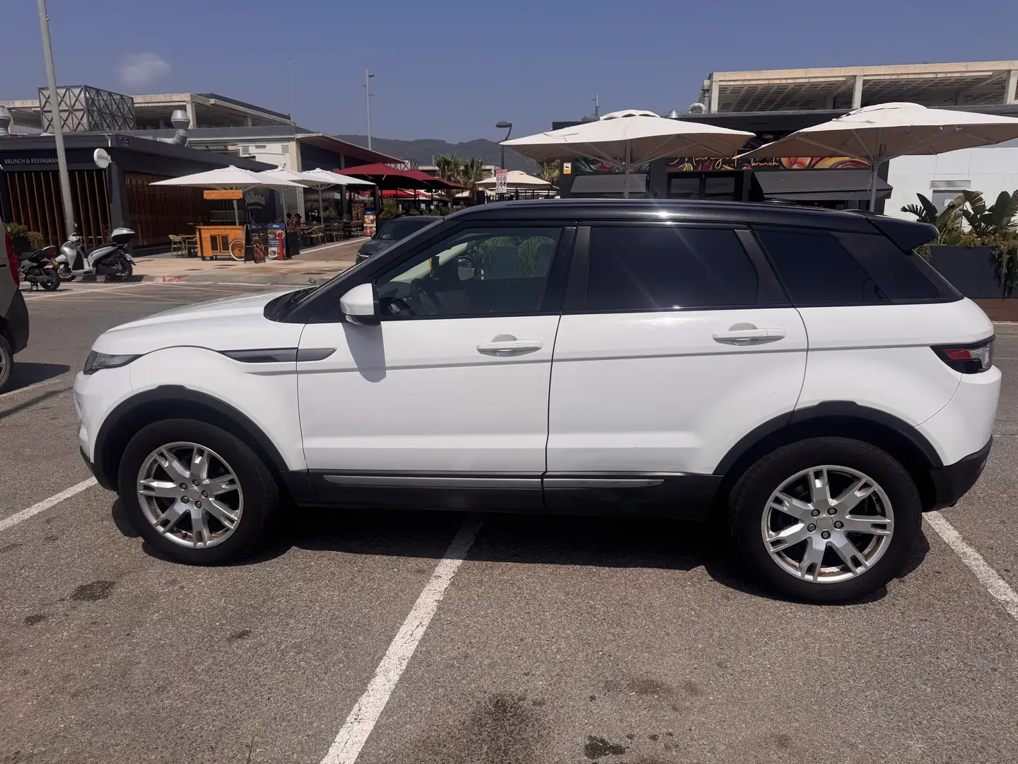 Land Rover Range Rover Evoque 2.2L TD4 Dynamic 4x4 Aut. - 1