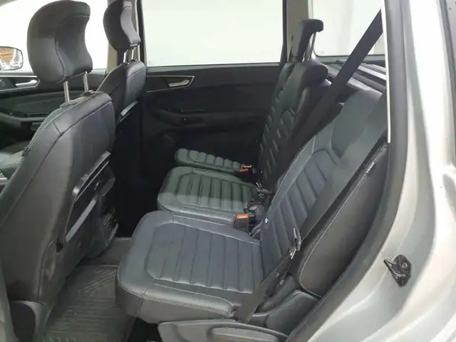Ford Galaxy view 14