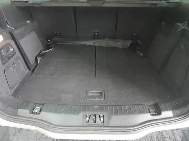 Ford Galaxy view 15