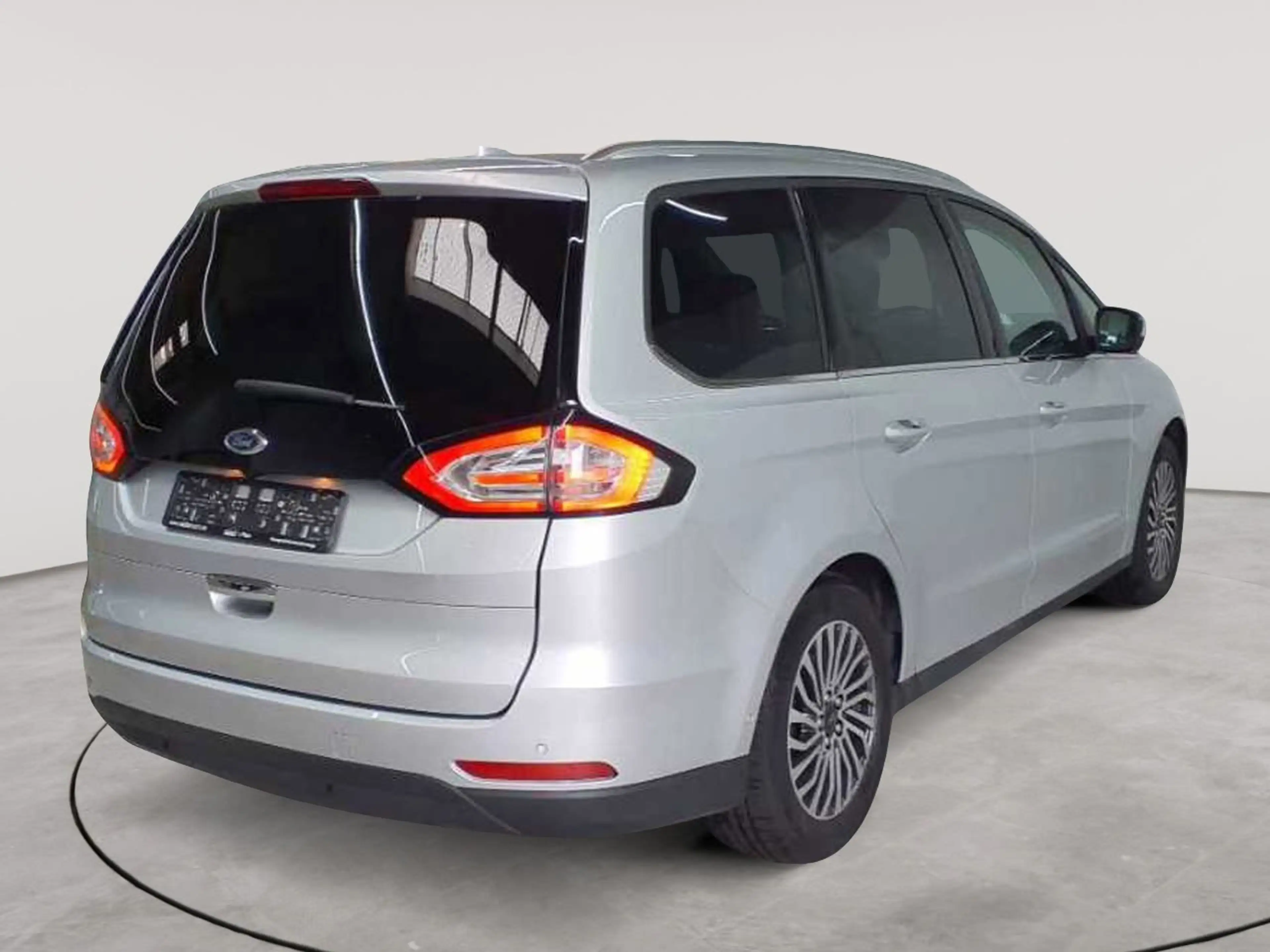 Ford Galaxy Galaxy 2.0 EcoBlue S&S Aut. TITANIUM — photo 4