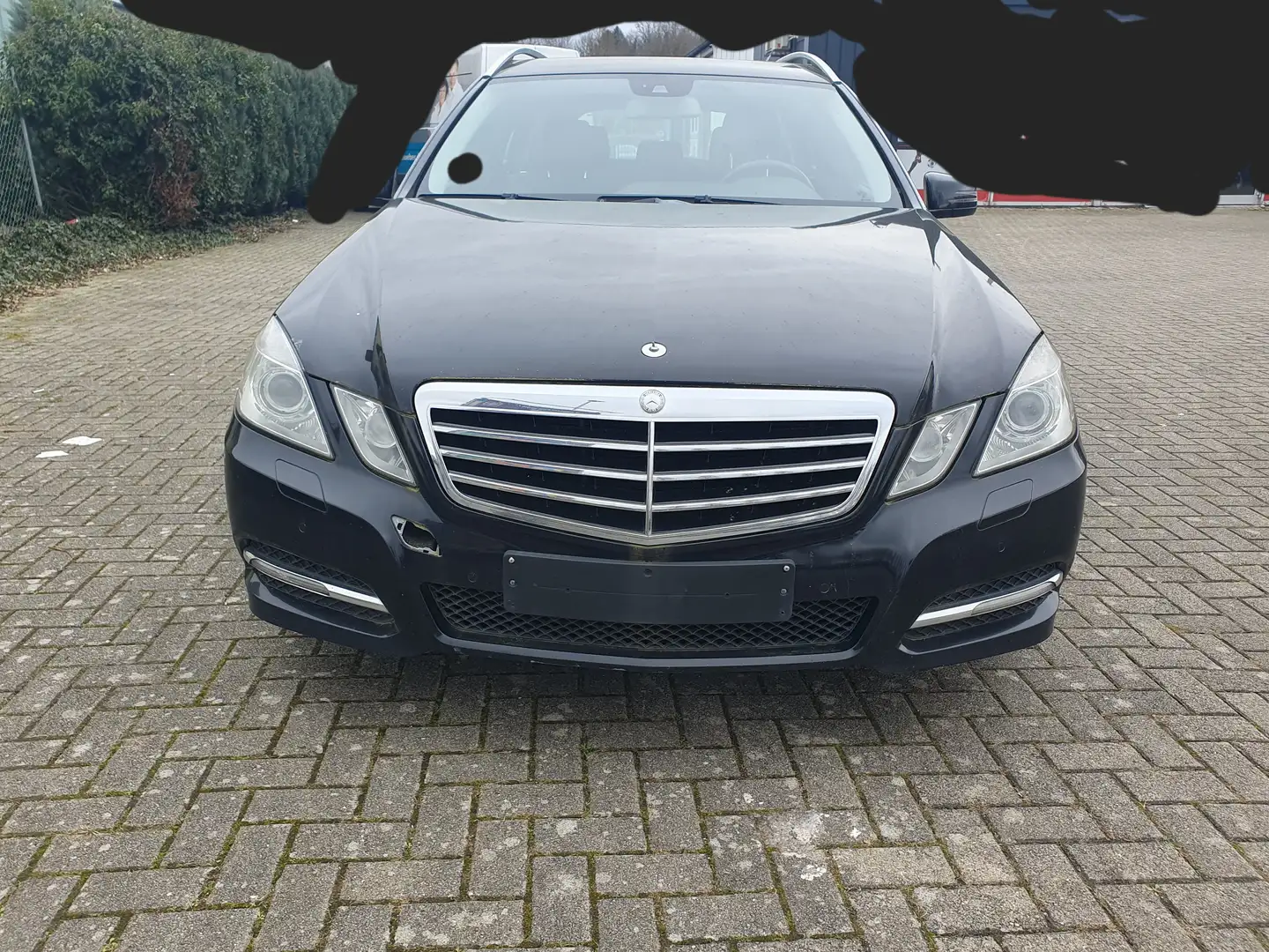 Mercedes-Benz E 200 E 200 CGI BlueEfficiency Automatik/Teilleder Noir - 2