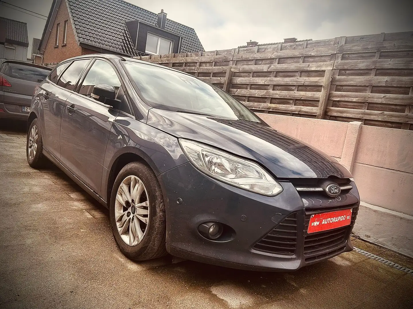 Ford Focus 1.6 TDCi Business Edition+ Gris - 1
