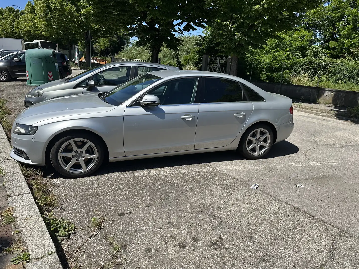 Audi A4 2.0 tdi Ambiente fap - 2