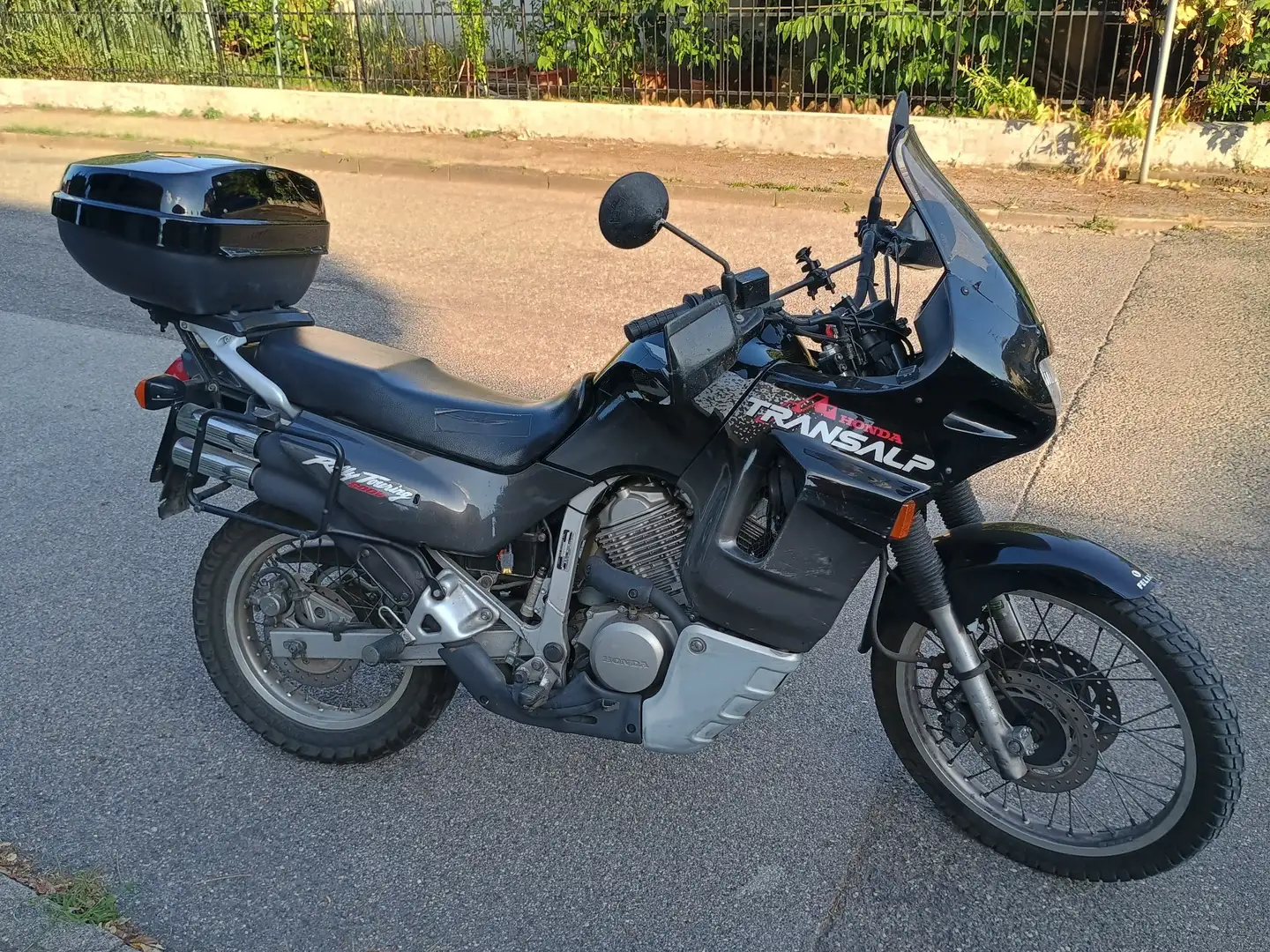 Honda Transalp Negro - 1