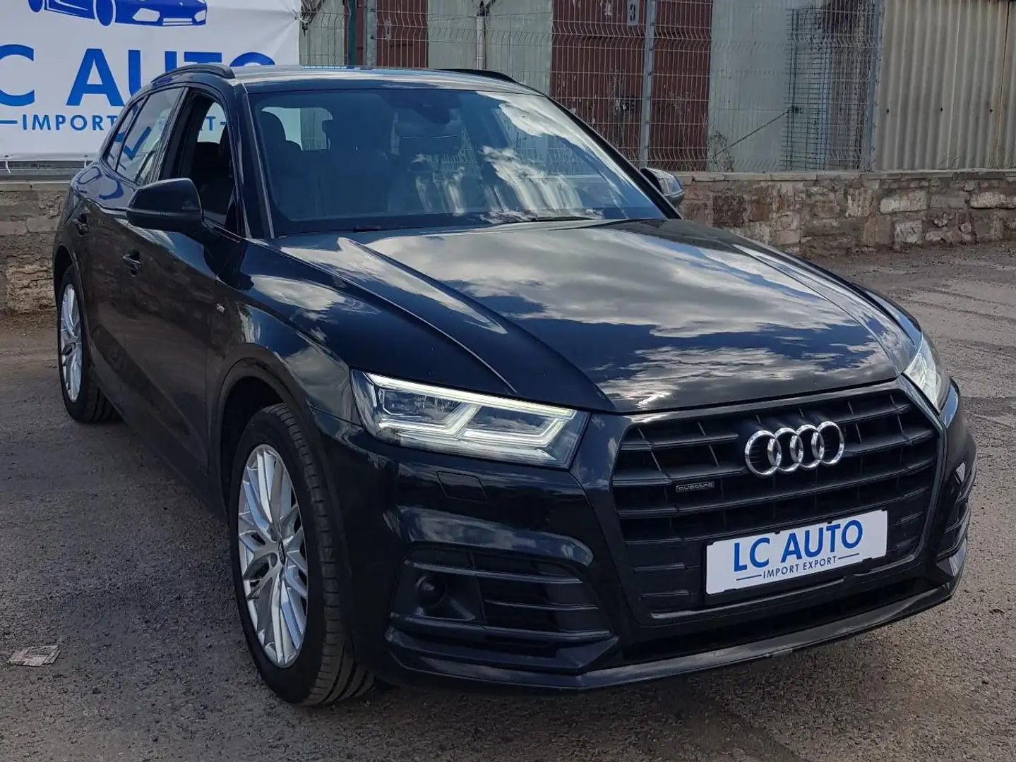 Audi Q5 quattro sport 3x S-Line Schwarz - 2