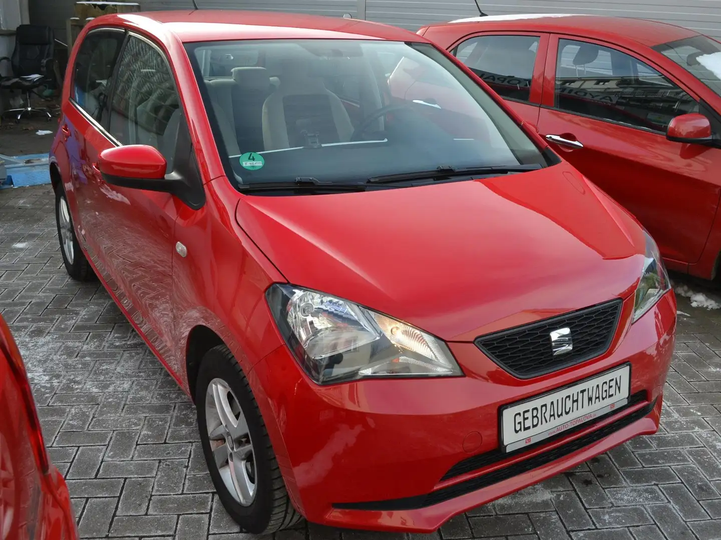 SEAT Mii Mii  5-Türer 1.0 Style Klima EFH 8 Fach Bereift Rot - 2