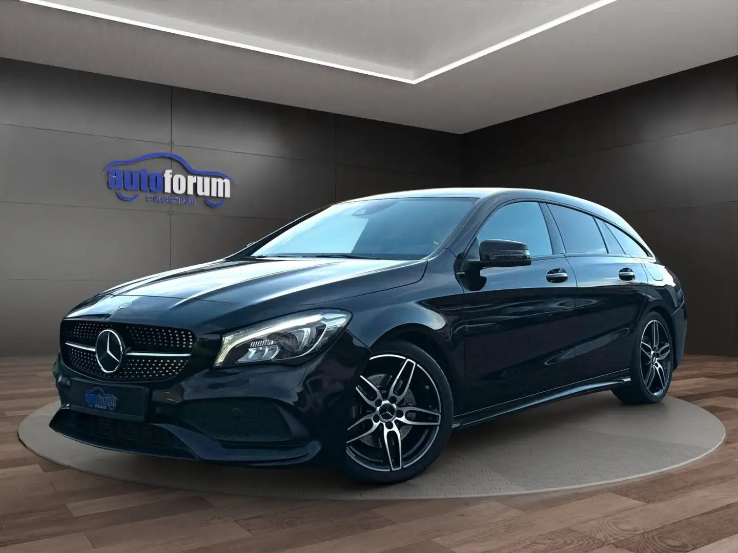 Mercedes-Benz CLA 250 4Matic AMG°EXCLUSIV°PANO°ACC°H&K Zwart - 1