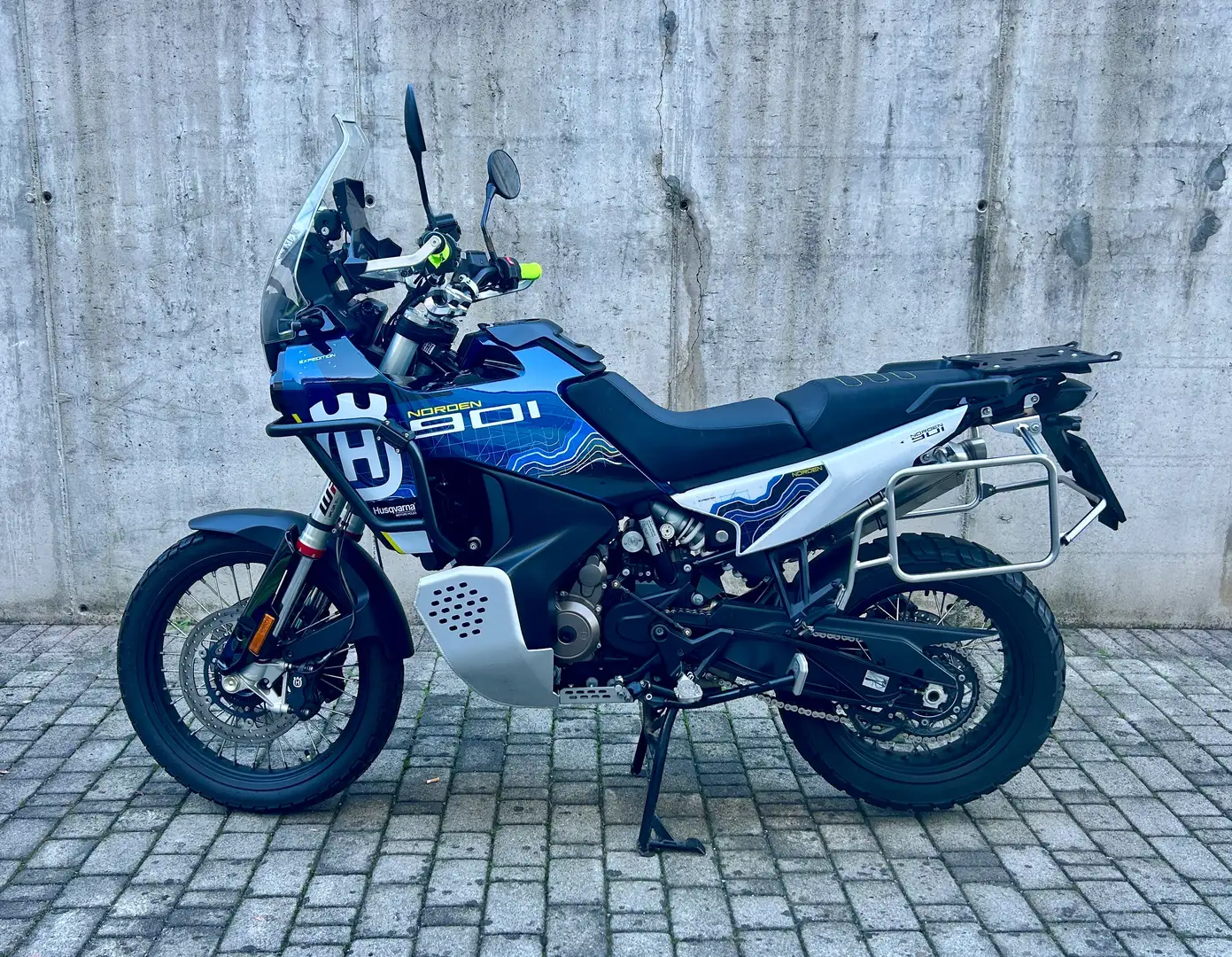 Husqvarna Norden 901 Expedition MY2023 Niebieski - 1