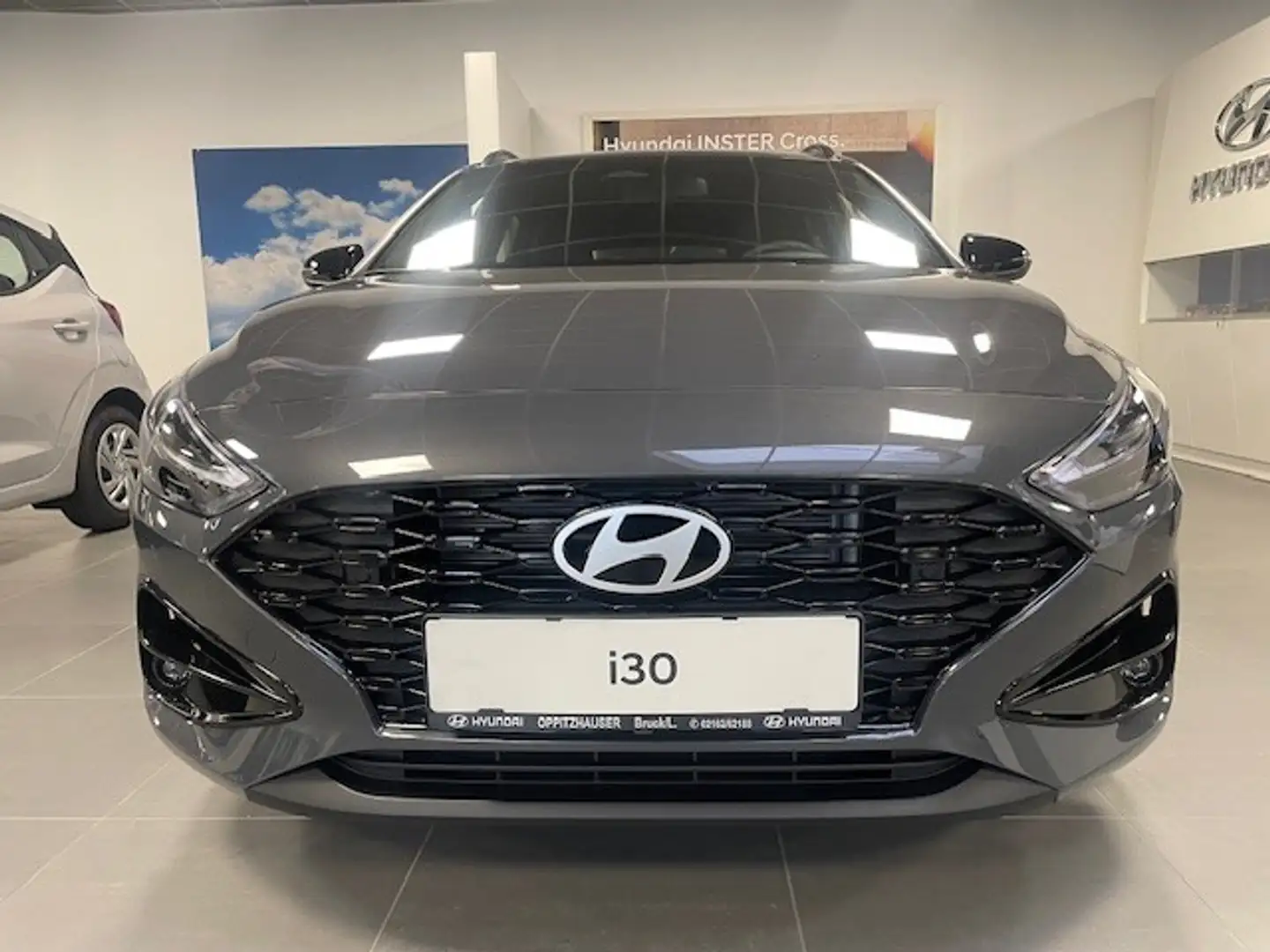 Hyundai i30 Kombi 1,0 TGDI Go! Plus DCT Grau - 2