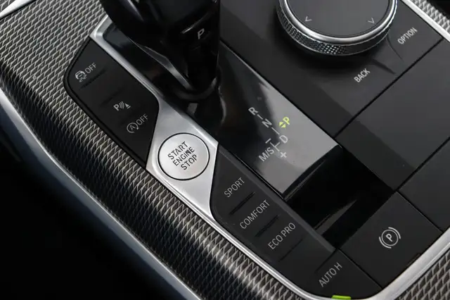 BMW 3 Series view 21